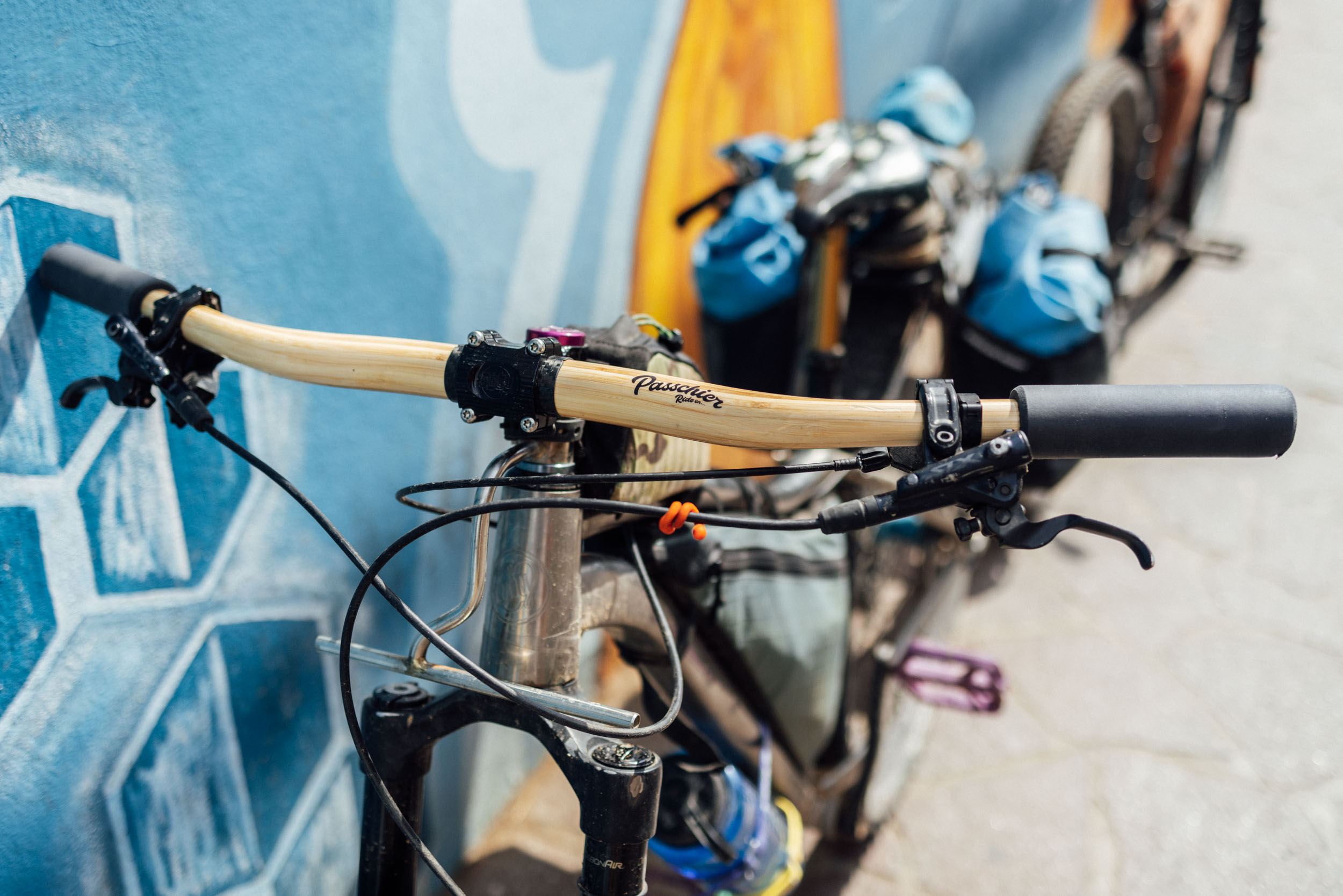 Passchier Gump Review: BAMBOO HANDLEBARS!? – Bikepacking.com